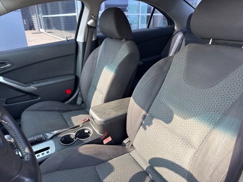 Used 2010 Pontiac G6 Sedan image 12