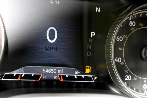 Used 2017 Jeep Cherokee Trailhawk image 25