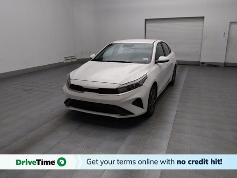 Used 2023 Kia Forte LXS image 1