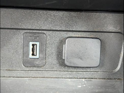 Used 2019 Ford Escape SEL image 16