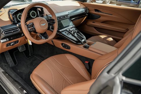 New 2025 Aston Martin V8 Vantage Coupe image 17