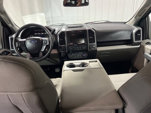 Used 2017 Ford F150 XLT w/ Equipment Group 302A Luxury image 3