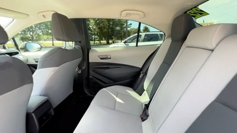 Used 2022 Toyota Corolla LE image 36