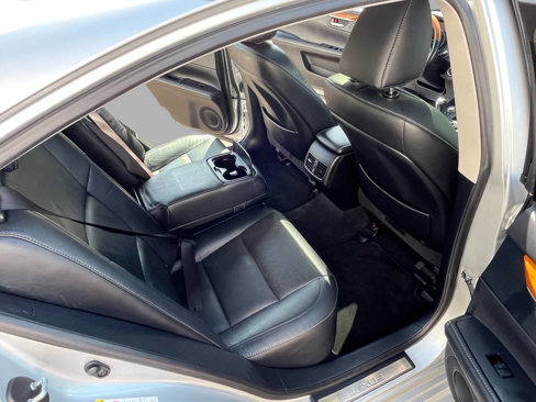 Used 2013 Lexus ES 300h w/ Luxury Pkg image 27