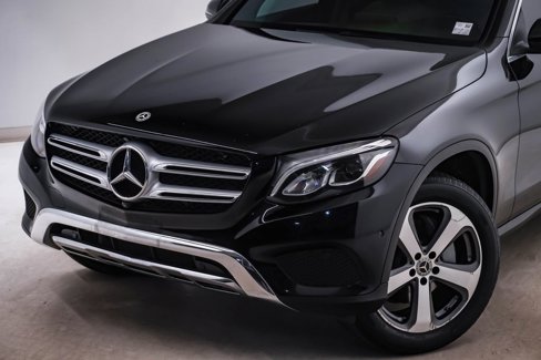 Used 2018 Mercedes-Benz GLC 300 4MATIC image 4