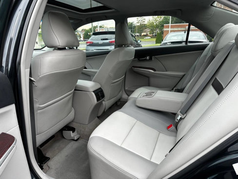 Used 2012 Toyota Camry SE image 9