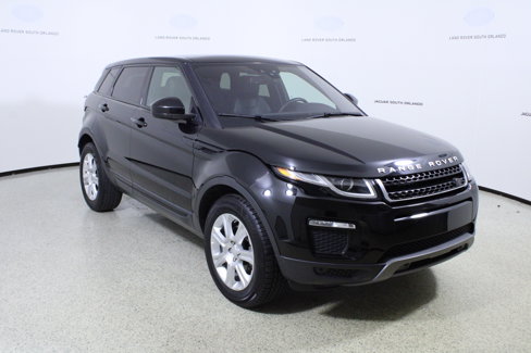 Used 2018 Land Rover Range Rover Evoque SE image 3