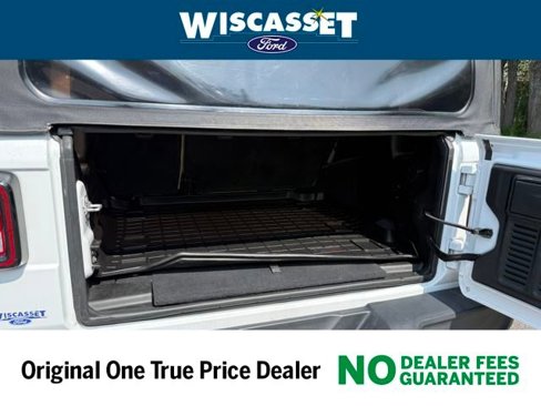 Used 2018 Jeep Wrangler Unlimited Sahara image 12