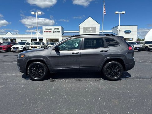 Used 2023 Jeep Cherokee Altitude Lux image 2