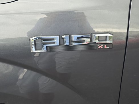 Used 2017 Ford F150 XL w/ Equipment Group 101A Mid image 9