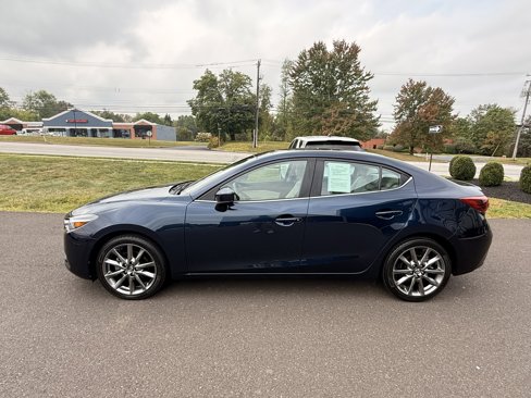Used 2018 MAZDA MAZDA3 Grand Touring w/ Premium Equipment Package image 11