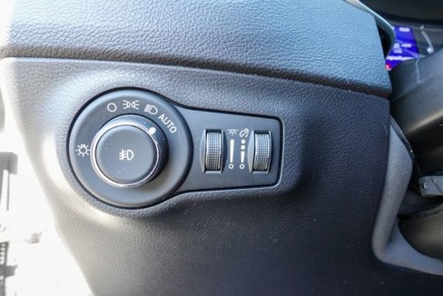 Used 2019 Jeep Compass Altitude image 16