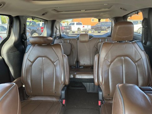Used 2018 Chrysler Pacifica Limited w/ Advanced Safetytec Group image 19