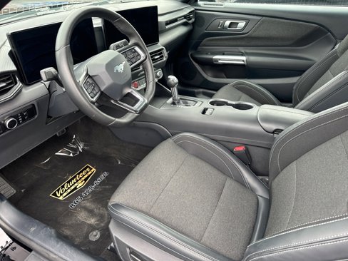 Used 2024 Ford Mustang Coupe image 12
