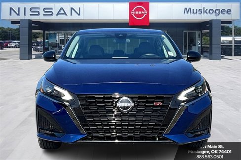 Used 2023 Nissan Altima 2.5 SR image 2