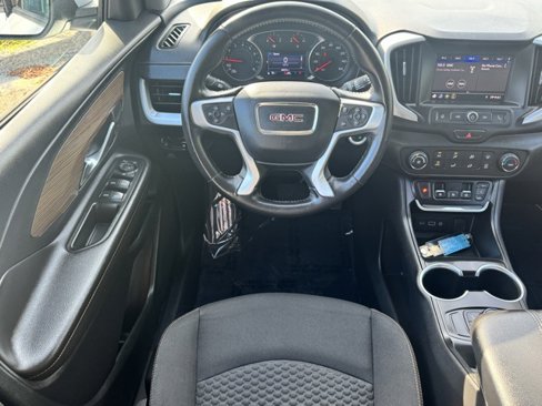 Used 2020 GMC Terrain SLE image 15