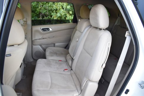 Used 2015 Nissan Pathfinder SV image 28