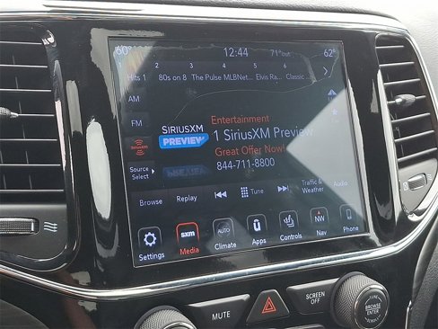 Used 2019 Jeep Grand Cherokee Altitude image 17