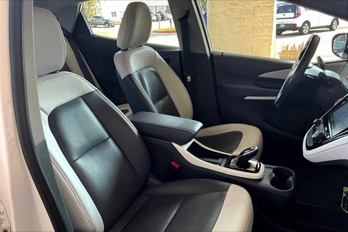 Used 2019 Chevrolet Bolt Premier w/ Infotainment Package image 8