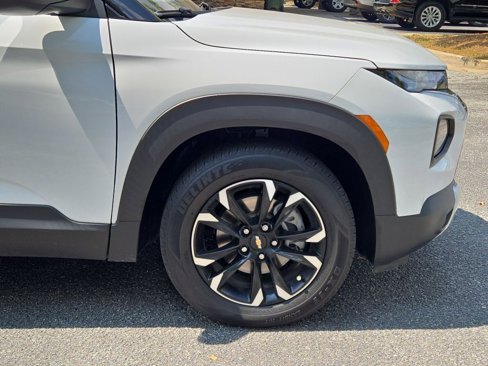 Used 2021 Chevrolet TrailBlazer LT w/ Convenience Package image 9