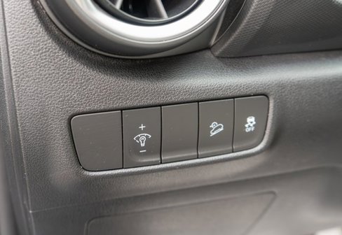 Used 2023 Hyundai Kona Limited image 19