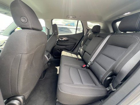 Used 2024 GMC Terrain SLE image 10