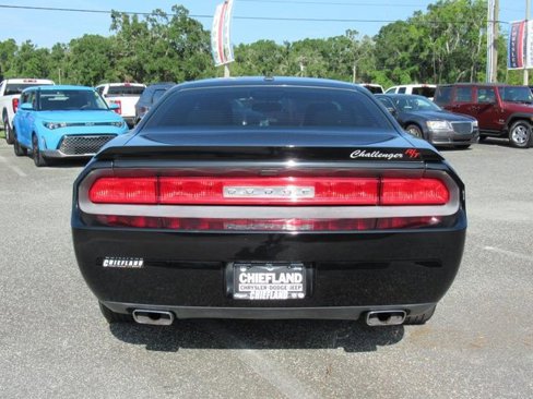 Used 2014 Dodge Challenger R/T image 5