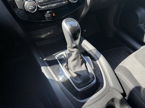 Used 2020 Nissan Rogue Sport SV w/ All-Weather Package image 33