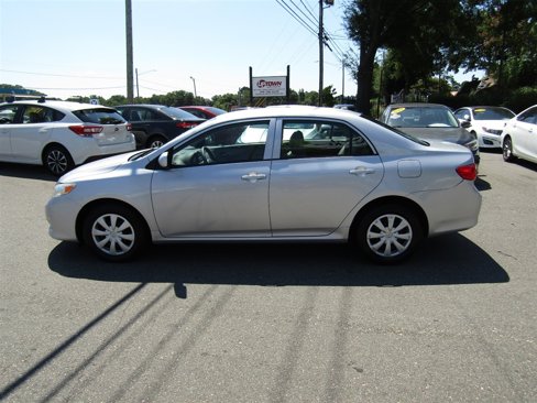 Used 2010 Toyota Corolla image 4