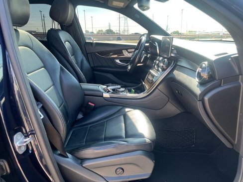 Used 2018 Mercedes-Benz GLC 300 4MATIC w/ Multimedia Package image 34