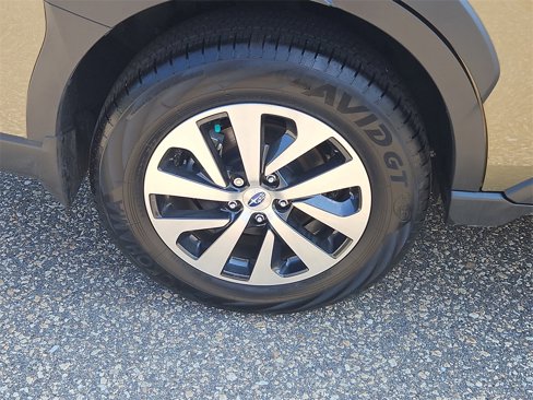 Used 2024 Subaru Outback Premium image 9