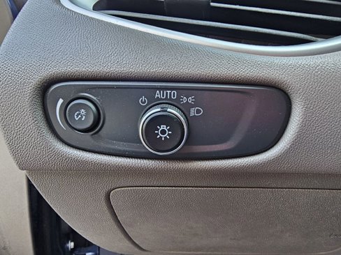 Used 2017 Chevrolet Malibu LS image 18