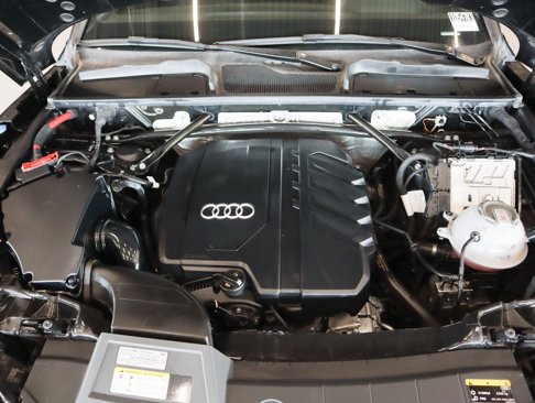 Certified 2022 Audi Q5 2.0T Premium w/ Convenience Package image 4