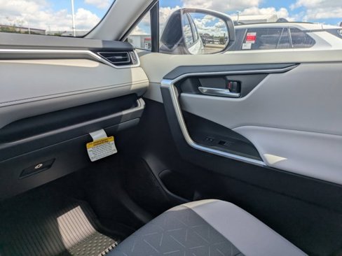 New 2025 Toyota RAV4 XLE image 19