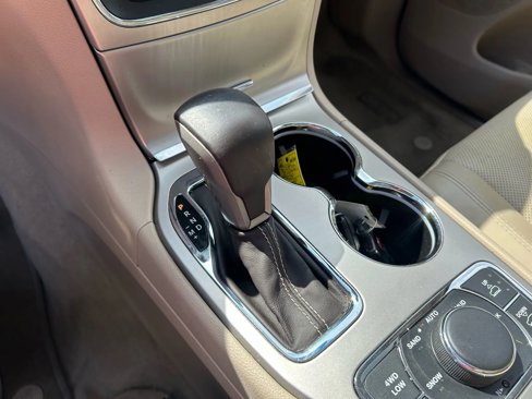Used 2016 Jeep Grand Cherokee Overland image 23