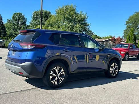 Used 2023 Nissan Rogue SV image 7