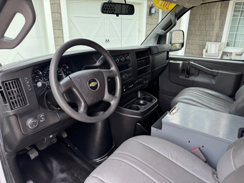 Used 2017 Chevrolet Express 2500 image 13