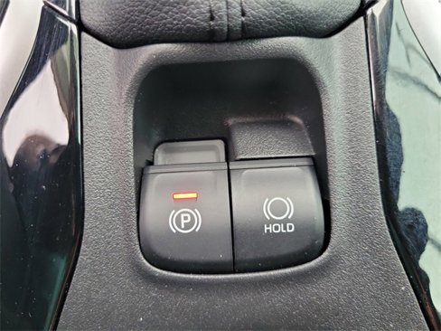 Used 2020 Toyota Corolla LE image 24