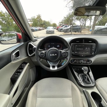 Used 2024 Kia Soul LX w/ Option Group 015 image 10