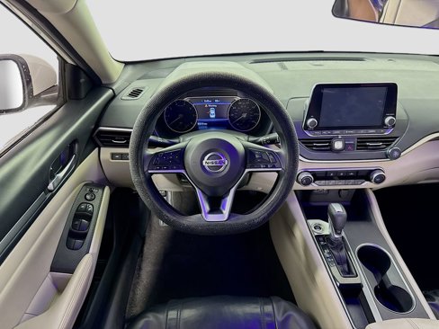 Used 2022 Nissan Altima 2.5 SV image 21