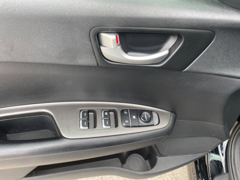 Used 2020 Kia Optima LX image 18
