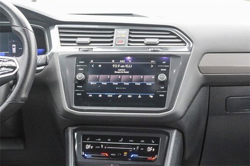 Used 2022 Volkswagen Tiguan SE R-Line image 19