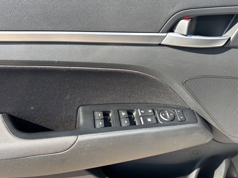 Certified 2020 Hyundai Elantra Value Edition w/ Cargo Package (C1) image 24