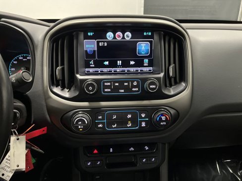 Used 2015 Chevrolet Colorado Z71 image 8