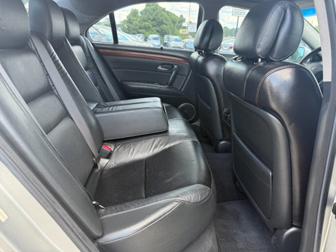 Used 2006 Acura RL image 13