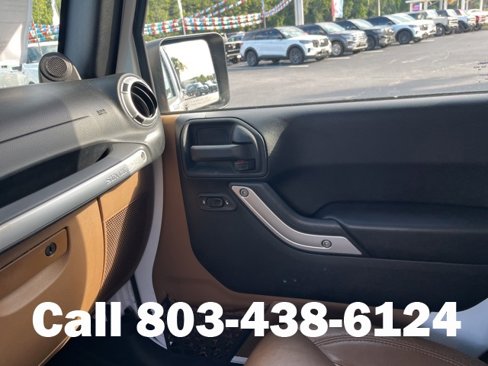 Used 2014 Jeep Wrangler Unlimited Sahara w/ Connectivity Group image 30
