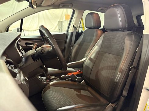 Used 2021 Buick Encore Preferred image 17
