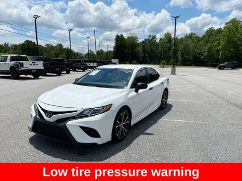 Used 2019 Toyota Camry SE image 5