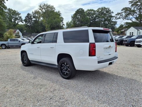 Used 2019 Chevrolet Suburban LT image 5