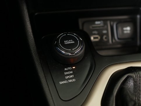Used 2017 Jeep Cherokee 75th Anniversary image 20